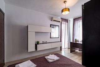Deluxe Apartment with 2 Bedroom in Center Varna - Varna City - 4