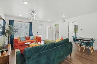 Heart of Dallas in Knox Henderson Sleeps 4 - Dallas - 2