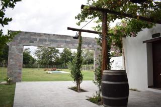 El Tirano, Casa de campo - 3