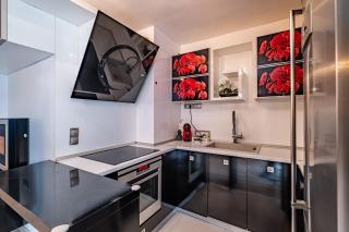 Deluxe Apartment with 2 Bedroom in Center Varna - Varna City - 6