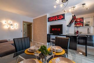 Deluxe Apartment with 2 Bedroom in Center Varna - 8