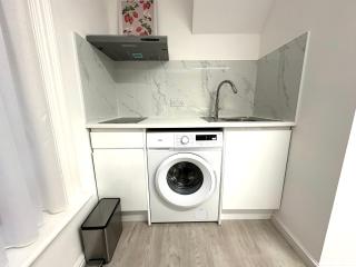 Westgate Apartments - London - 2