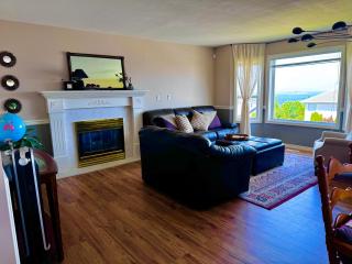 180 Degree ocean view home - Nanaimo - 5