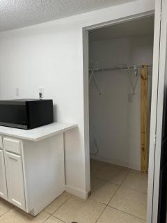 Private Room Mins from the Beach - 5