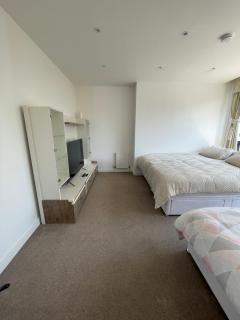 The XL modern retreat - 6