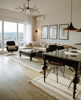 Modern, City/Industrial Style - 4