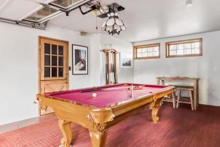 Sleeps 23 2 Homes Lakefront Private Dock Hot Tub Game Room Swingset View - 7