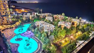 Dreamland Oasis 1 - 2