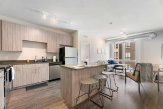 Spacious and Modern With Premium Amenities Near U of M - Minneapolis - 0