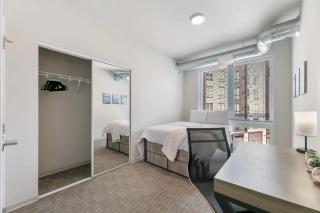 Spacious and Modern With Premium Amenities Near U of M - Minneapolis - 2