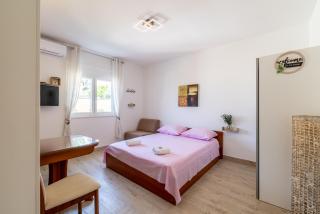 Apartments STANIĆ - comfortable holiday accommodation! - 1