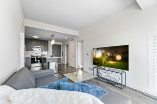 Designer Finishes & City Views - Minneapolis - 9