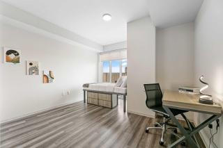 Designer Finishes & City Views - Minneapolis - 3