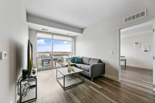 Designer Finishes & City Views - Minneapolis - 2