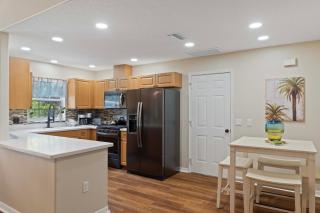 Welcoming Little Blue Lakehouse in Crystal River - Inglis - 2