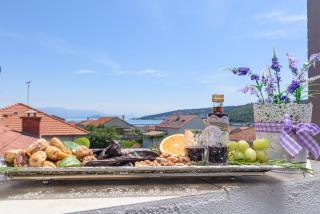Apartman Lorena - with sea view near Old Town - Trogir - 8