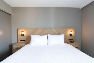 Sandman Suites Vancouver on Davie - 4