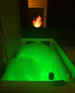 Luxury Jacuzzi Suite- Astir,Tirana - Tirana - 6