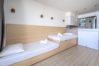 ROOFTOP -Vue port, 4 pers, climatisé, terrasse, jaccuzi, parking - Antibes - 2