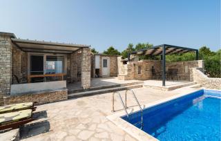 Stunning Home In Postira - Postira - 5