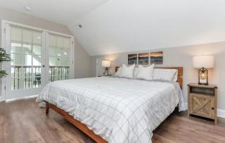 Vineyard Cottage in Wine Country with Hot Tub - Jonesville - 1