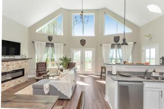 Vineyard Cottage in Wine Country with Hot Tub - Jonesville - 6