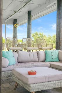 Bay Views,King Bed,Close to Sand,Lvl 2 Car Charger - Bolivar Peninsula - 1