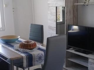 Striking Holiday Home in Sternberg with Jetty - Sternberg - 2