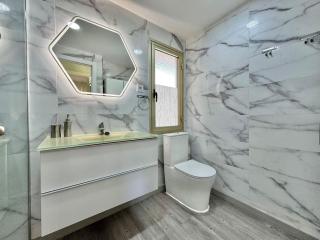 Romantic Getaway with pool in Salou - 2