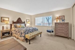 2BR Condo with Views Near Shops and Food, Fast WiFi - Carlsbad - 5