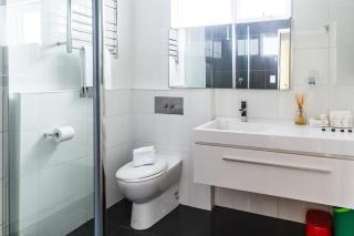 Urban Calm. easy 2BR City Edge living with parking - Melbourne - 2