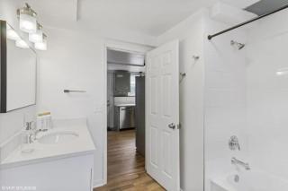 Modern and Classy 2BR in the Heart of Ottawa - 3