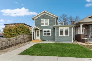 Modern and Classy 2BR in the Heart of Ottawa - 2