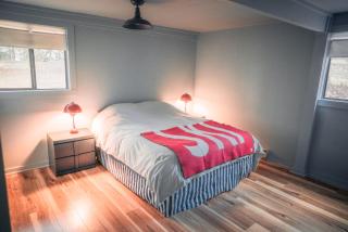 Therapeutic Summer Retreat 2.5 Acres with Views and Sauna - 8
