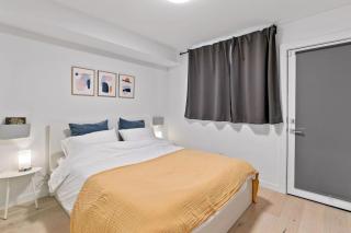 Ravenna Trailside Retreat Walk to UW and U-Village - 3