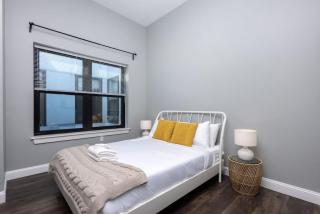 Modern chic 2 bedroom apt - 7