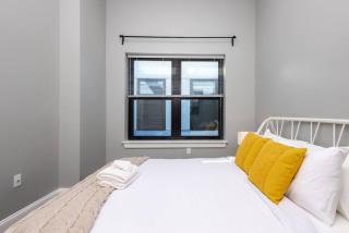 Modern chic 2 bedroom apt - 6