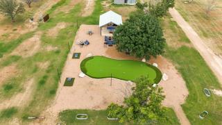 Firepit Longhorn Views Charming Cottage Mini Golf - Fredericksburg - 5