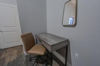 4 Bed 2 Bath 200mbps Internet Luxury Keyless Entry - Boston - 9