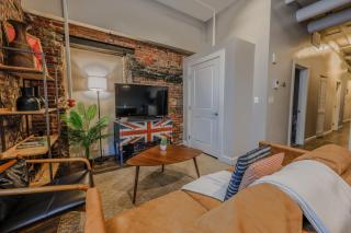 4 Bed 2 Bath 200mbps Internet Luxury Keyless Entry - Boston - 1