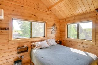 Teton Mtn Views Peaceful Riverfront Cabin! - Ashton - 3
