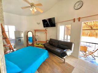 Exclusivo Bungalow frente a la playa, alberca nueva con vista infinita al mar, 8 hermosas playas cercanas, terraza con cama de playa y espectacular vista al océano pacífico! Nómadas digitales Starlink WiFi 203 mbps - 5