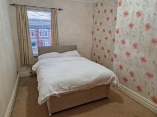 Decent Rooms in Wakefield - Stanley - 3