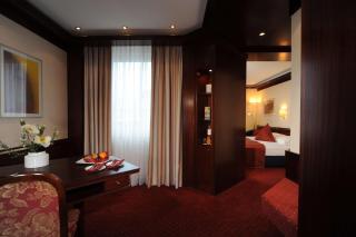 Best Western Hotel zur Post - Bremen - 1