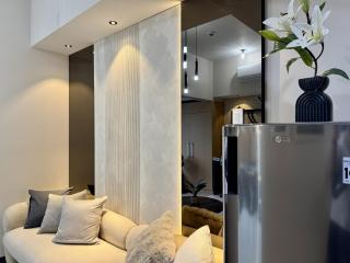 Stylish 1br inside BGC at Uptown Parksuites - 24k - Manila - 2