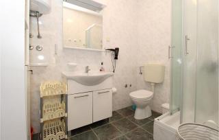 1 Bedroom Stunning Apartment In Mandre - Mandre - 4