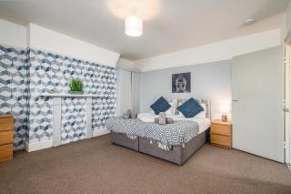 Spacious 6 Bed Home in Central Bedford w Parking - Bedford - 4