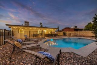 Quiet & Peaceful Home! With Heated Swimming Pool - 4