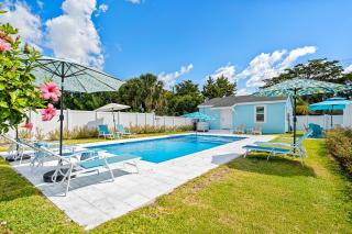 The Delray Twin Cottages Retreat 4 bedrooms Heated Pool and Spa Oasis - 2