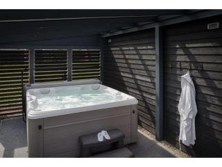 Beautiful holiday home with a whirlpool - Colijnsplaat - 8